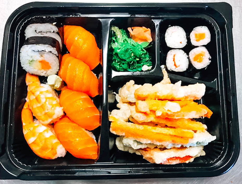 M.Wok Express. Take Away Sushi